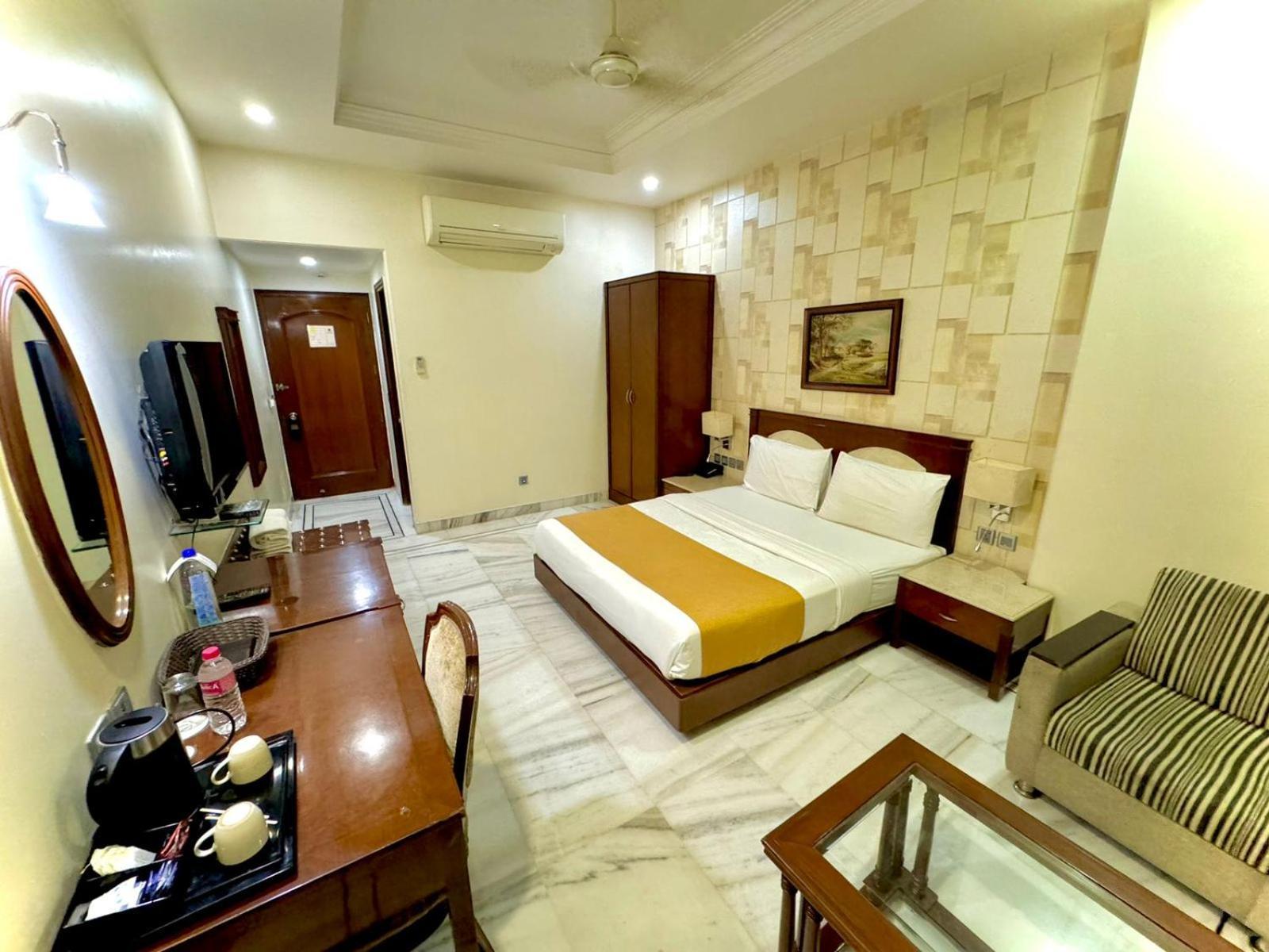 Hotel Florence Inn, Karol Bagh, New Delhi, 2 Min From Metro Exterior foto