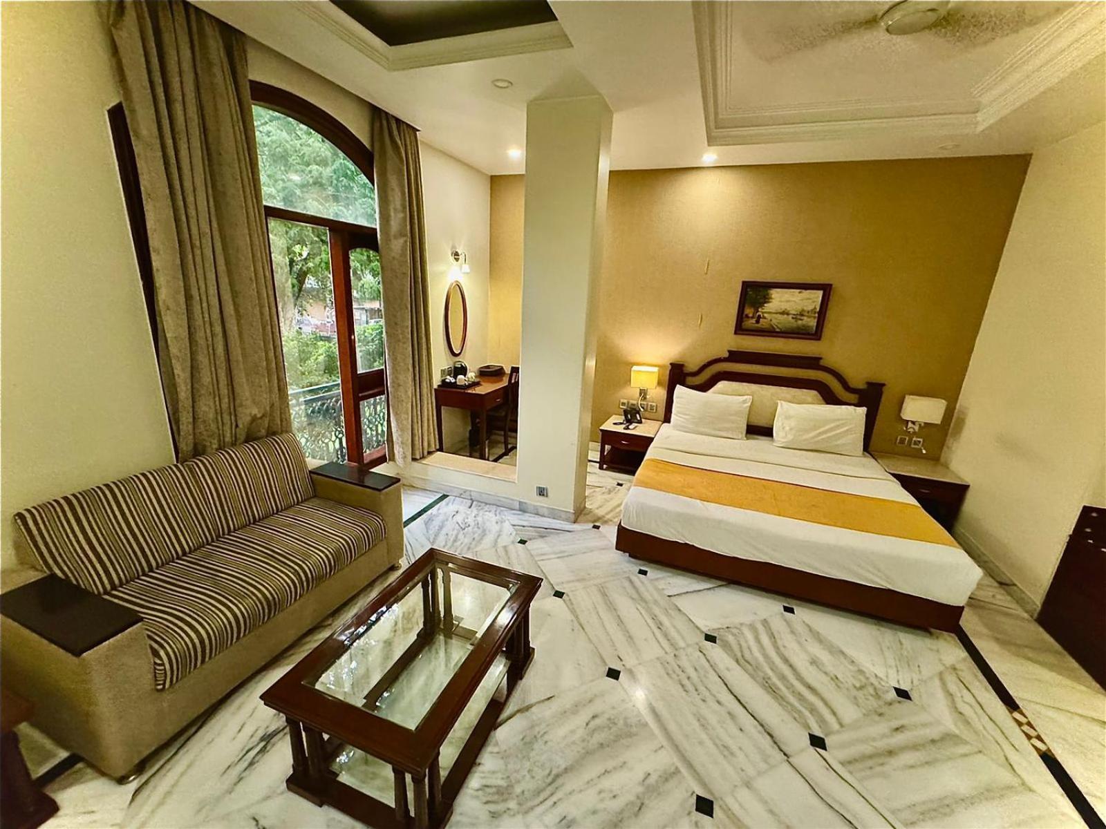 Hotel Florence Inn, Karol Bagh, New Delhi, 2 Min From Metro Exterior foto